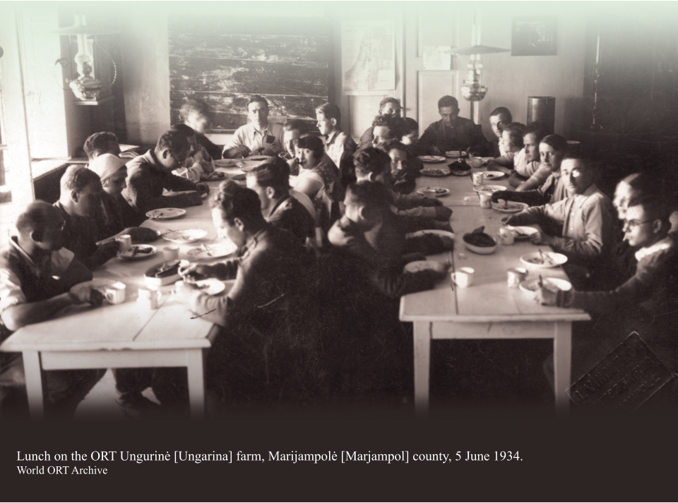 Lunch on the ORT Ungurinė [Ungarina] farm, Marijampolė [Marjampol] county, 5 June 1934. World ORT Archive